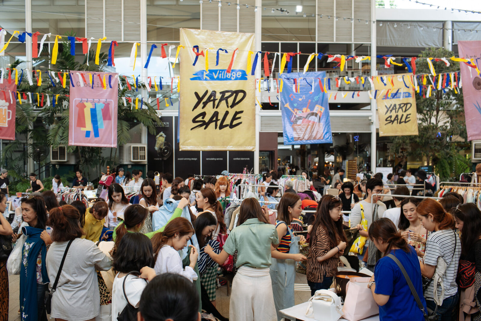 YARD SALE-001